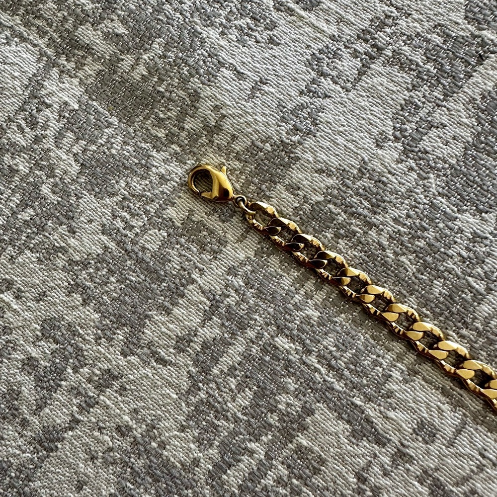 Miranda Frye chain bracelet
